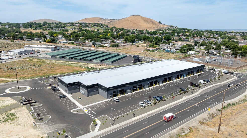 More Photos Of 3121 Leslie Rd, Richland Flex For Lease