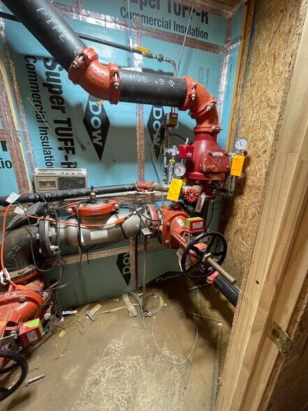 More Photos Of 215 Quarry St, Whitehall Warehouse For Sale