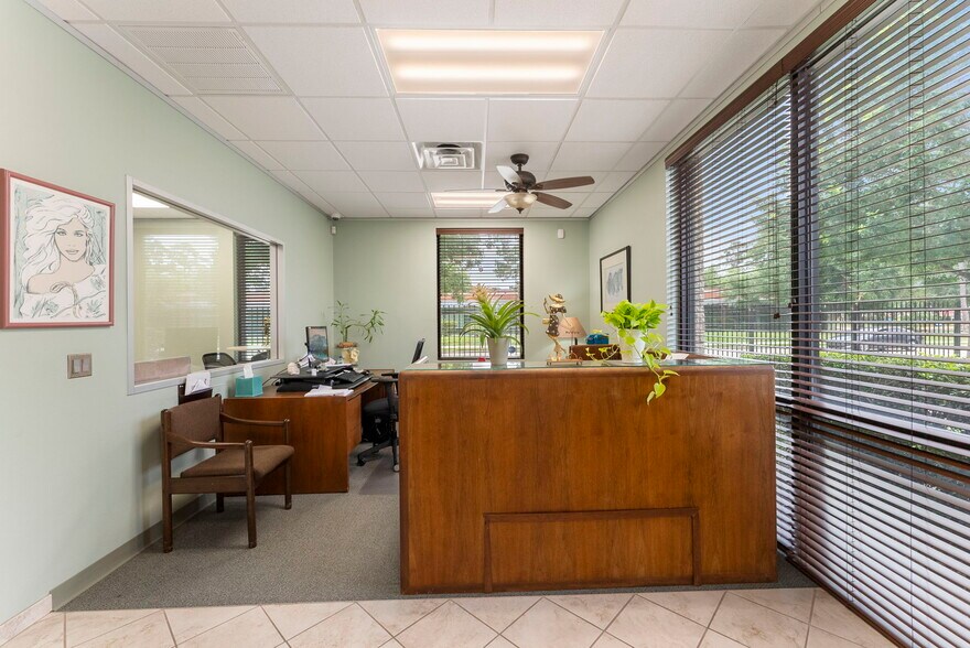 More Photos Of 1125 Cypress Station Dr, Houston Medical For Sale