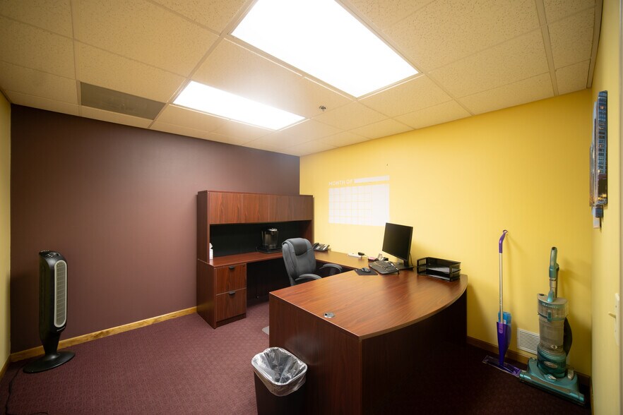 More Photos Of 19201-19245 S Blackhawk Pky, Mokena Industrial For Sale