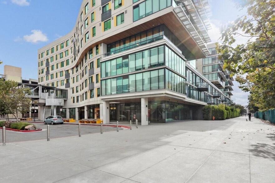 More Photos Of 40 Harrison St, Oakland Apartments For Lease