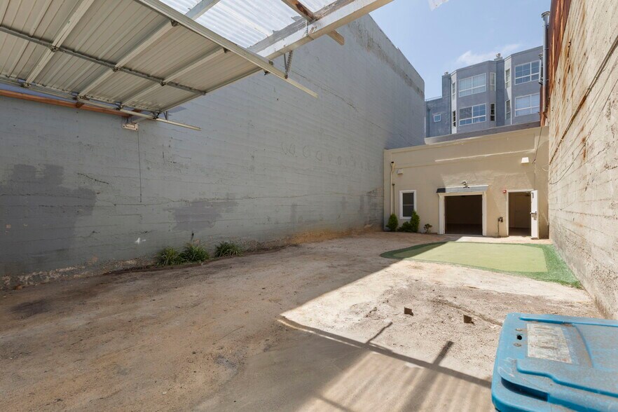 More Photos Of 1112 Howard St, San Francisco Warehouse For Lease