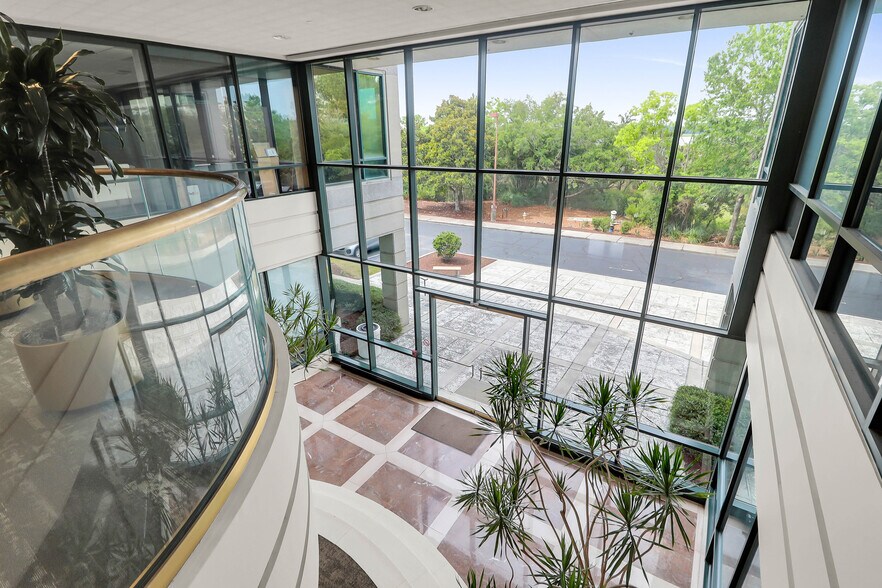 More Photos Of 4401 Belle Oaks Dr, North Charleston Office For Lease