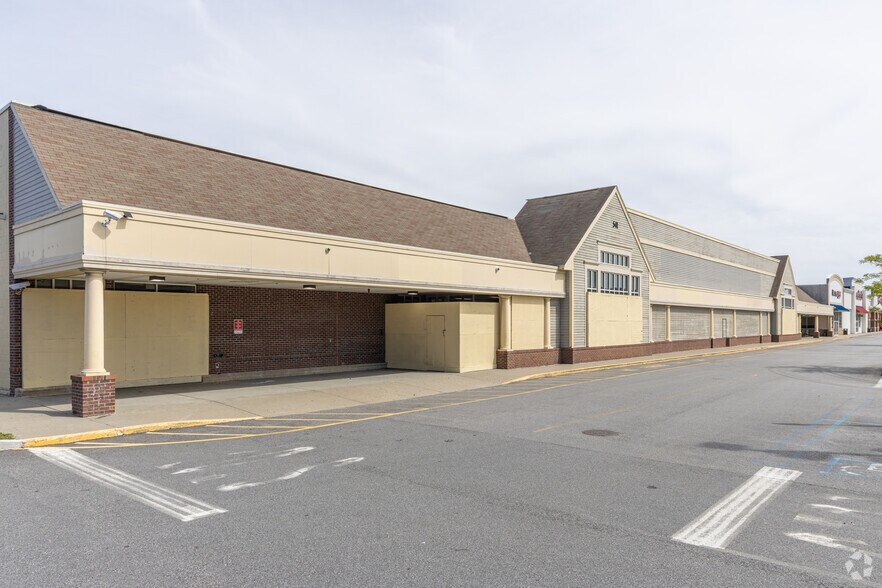 More Photos Of 525-543 Lincoln St, Worcester Unknown For Lease