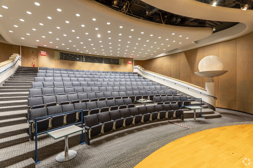 More Photos Of 800 Westchester Ave, Rye Town Office For Lease