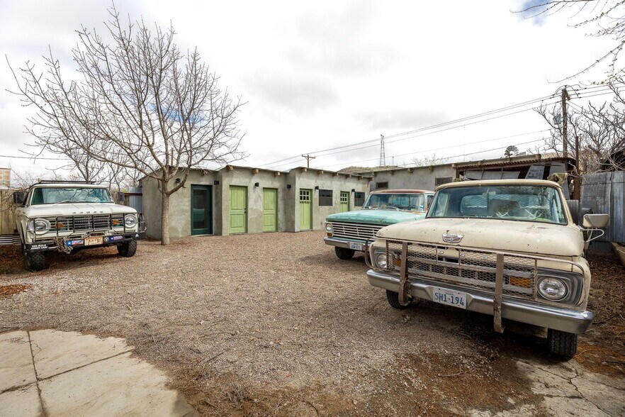 More Photos Of 206 W Murphy St, Alpine Specialty For Sale