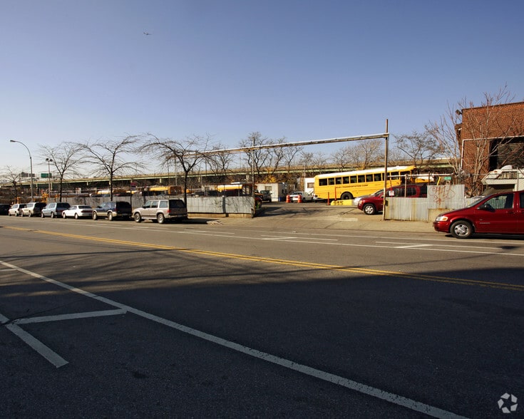 More Photos Of 891-935 Garrison Ave, Bronx Warehouse For Sale