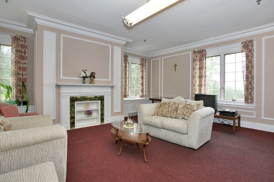 More Photos Of 150 Sister Servants Ln, Sloatsburg Lodge Meeting Hall For Sale