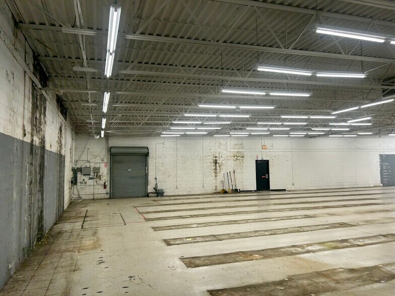 More Photos Of 1601 5th Ave, Meridian Freestanding For Lease