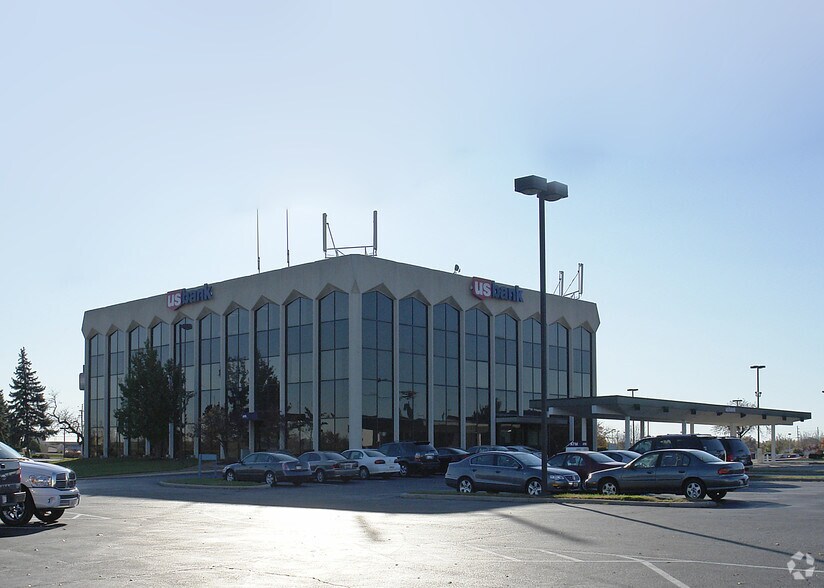 More Photos Of 6701 N Illinois Rd, Fairview Heights Office For Lease
