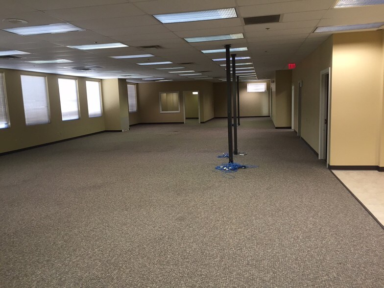 More Photos Of 144 S Thomas St, Tupelo Office For Lease