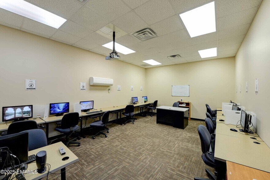 More Photos Of 2000 Highway 19 N, Meridian Office For Sale