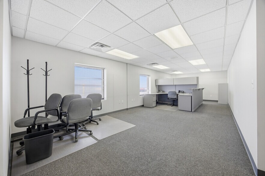 More Photos Of 3456 70th St S, Glyndon Industrial For Lease