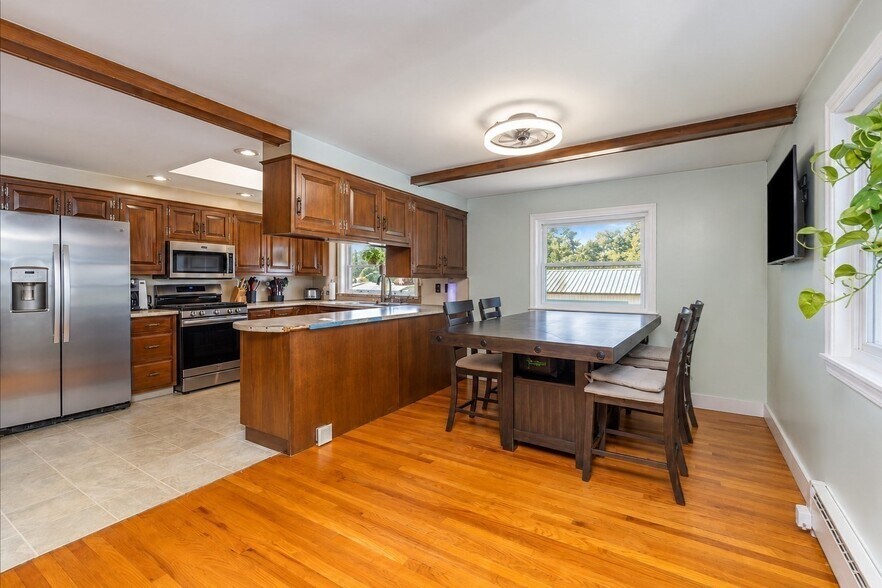 More Photos Of 57 Elm St, Salisbury Industrial For Sale