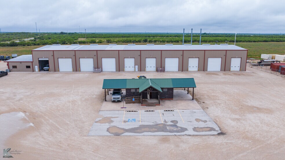 More Photos Of 10027 S Frontage Rd, Clyde Manufacturing For Sale