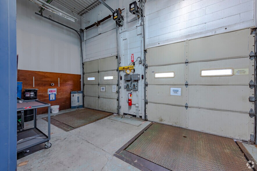 More Photos Of 14-20 Progress Dr, Shelton Office For Lease