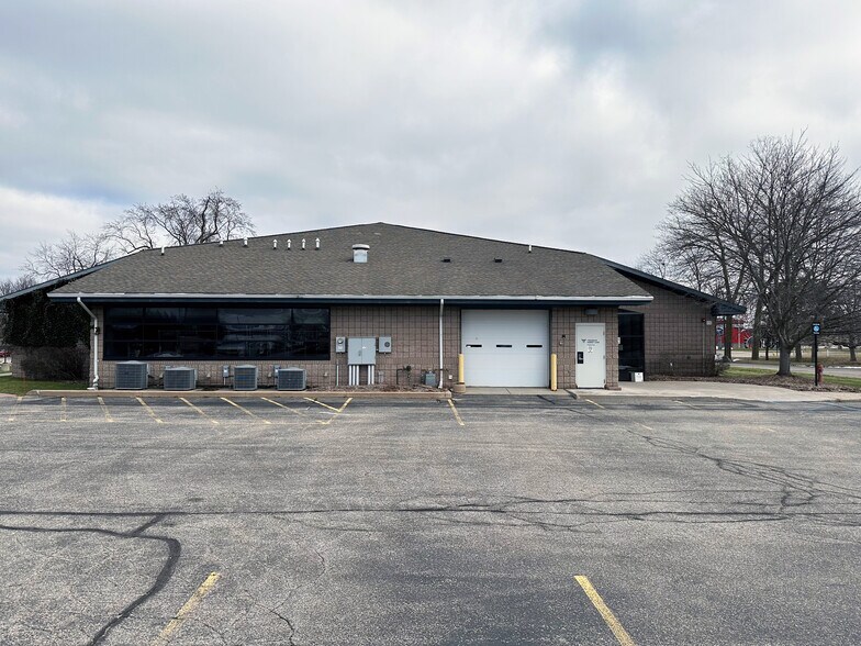 More Photos Of 5311 Clyde Park Ave SW, Grand Rapids Medical For Lease