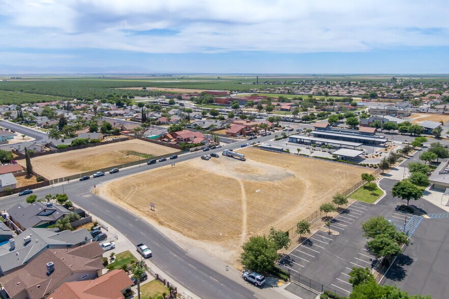More Photos Of Vassar St And 17th Ave, Delano Land For Sale