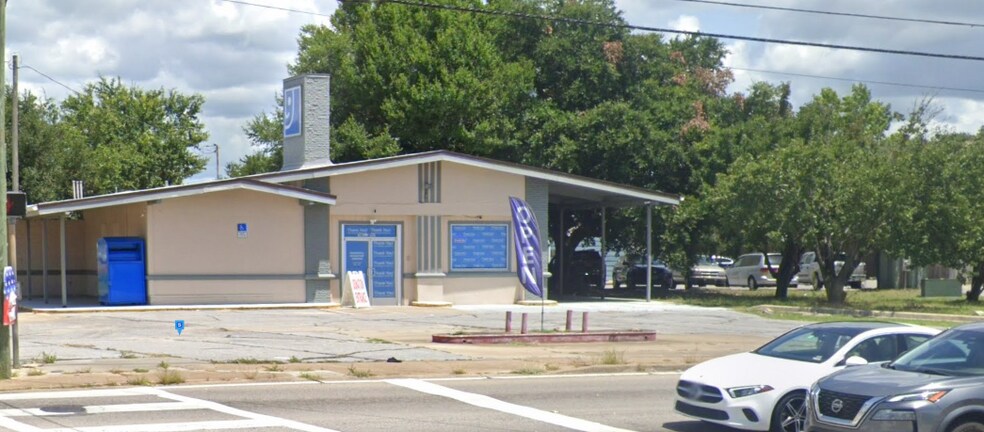 More Photos Of 700 Eglin Pky NE, Fort Walton Beach Freestanding For Lease