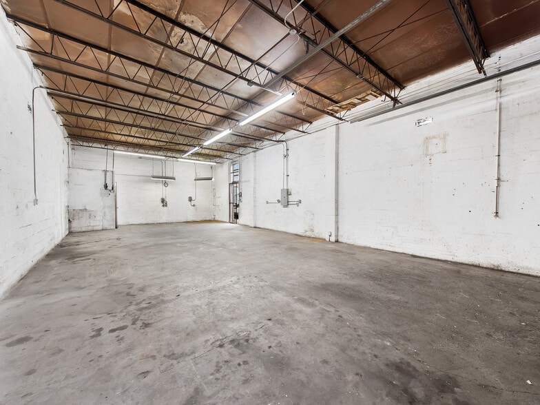 More Photos Of 705 NW 8th Ave, Fort Lauderdale Warehouse For Sale