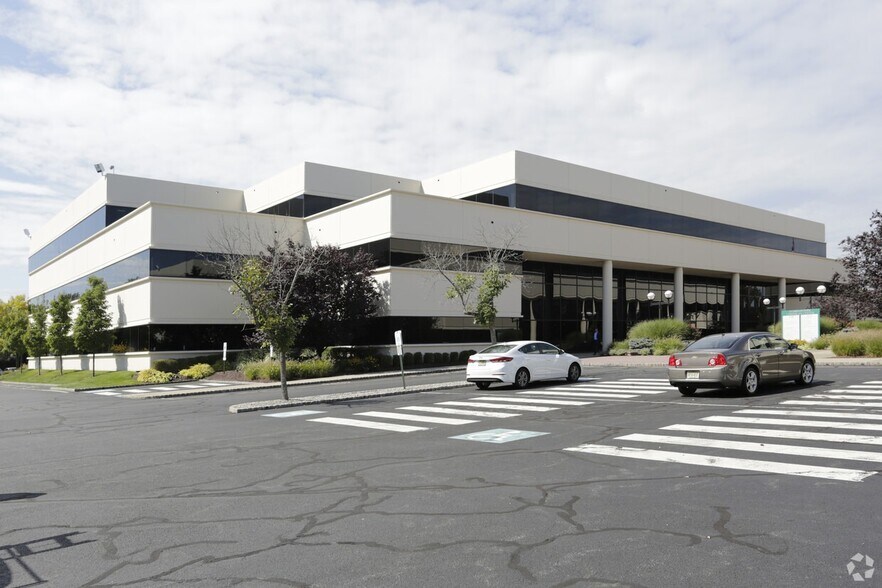 More Photos Of 25 Vreeland Rd, Florham Park Medical For Lease