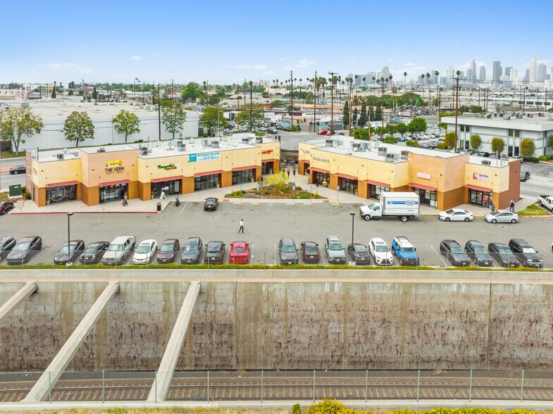 Primary Photo Of 2500-2520 S Alameda St, Vernon Freestanding For Sale