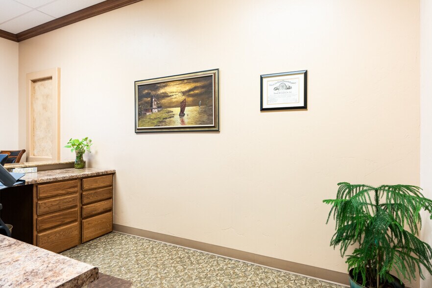 More Photos Of 2472 Patterson Rd, Grand Junction Storefront Retail Office For Sale