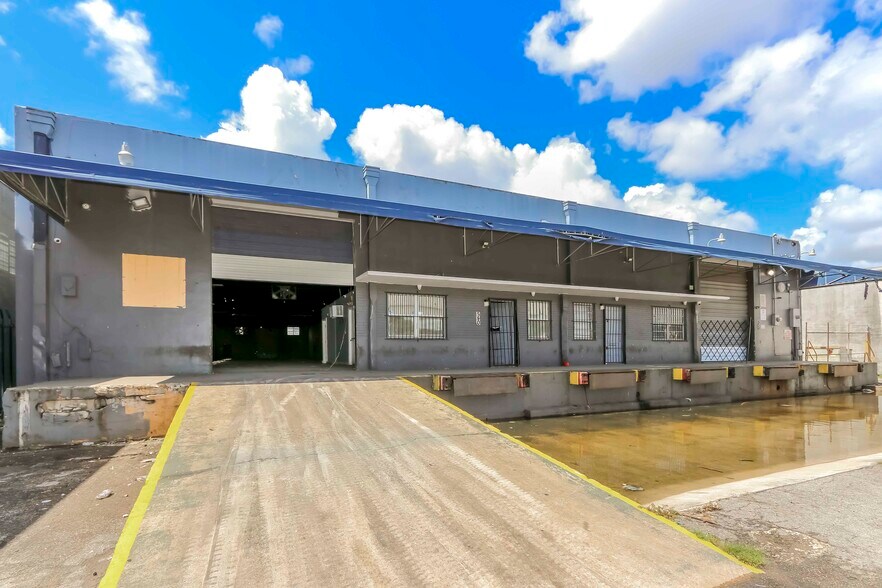 More Photos Of 540-550 W 20th St, Hialeah Warehouse For Lease