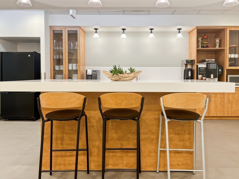 More Photos Of 675 Cochrane Dr, Markham Coworking Space