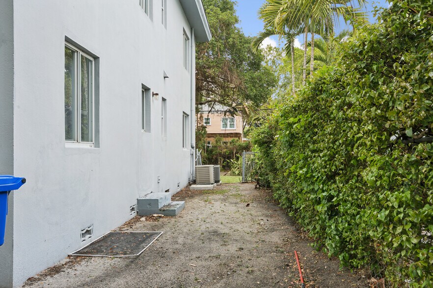 More Photos Of 435 NE 69th St, Miami Multifamily For Sale