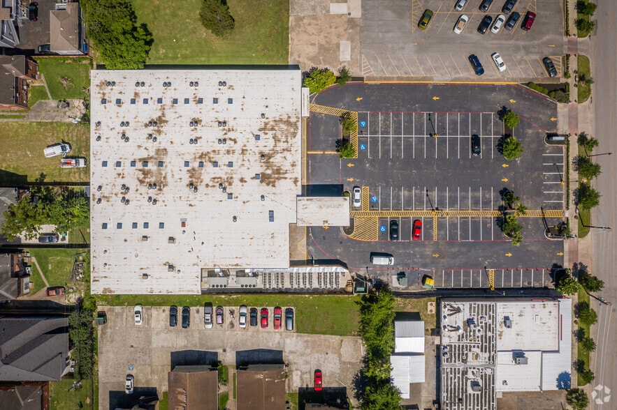 More Photos Of 2616 Blodgett St, Houston Office For Lease
