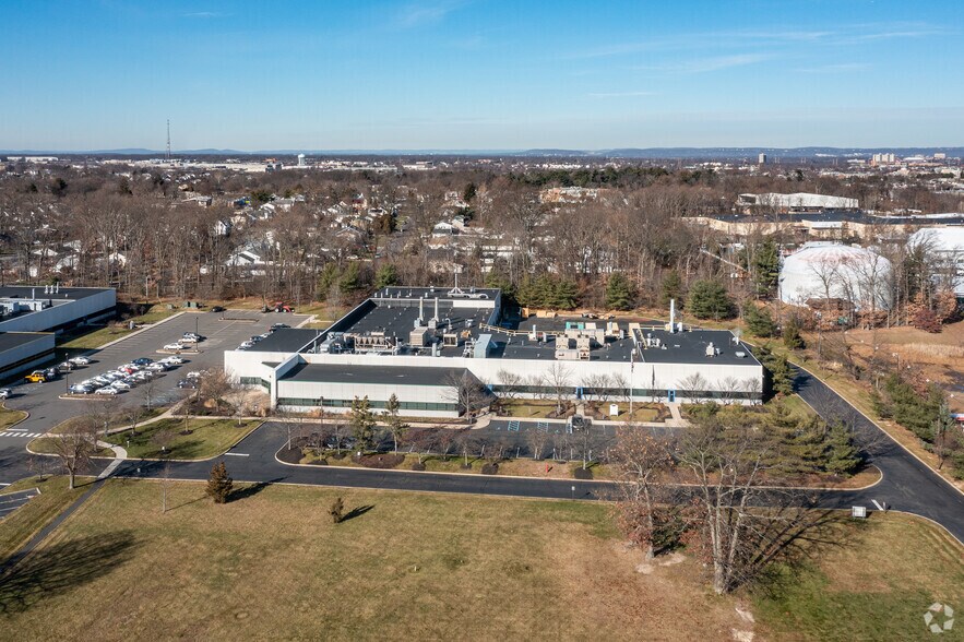 More Photos Of 631 US Highway 1, North Brunswick Unknown For Lease