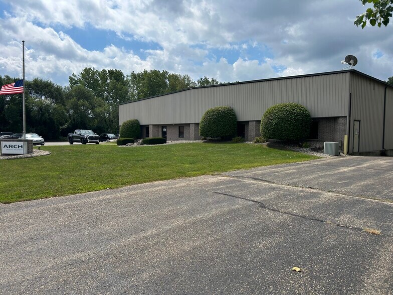More Photos Of 2921 Lavanture Pl, Elkhart Manufacturing For Lease