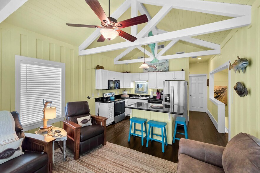 More Photos Of 2207 Nelson Avenue, Port Bolivar Healthcare For Sale