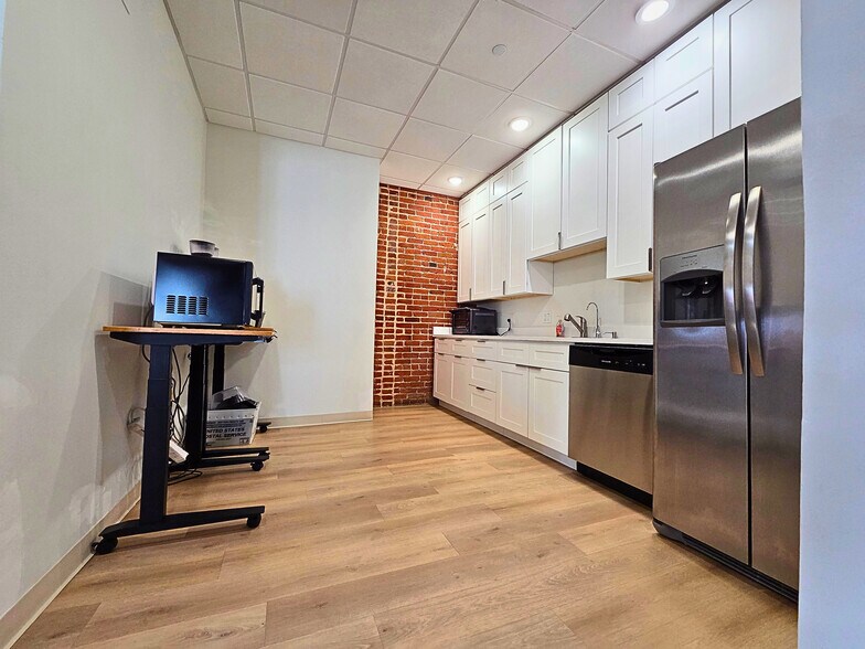 More Photos Of 1660 17th St, Denver Office Residential For Sale