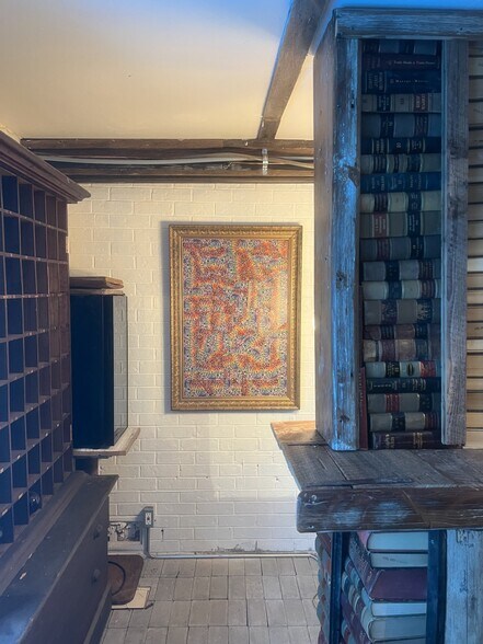 More Photos Of 132 Nacogdoches St, Center Storefront Retail Residential For Sale