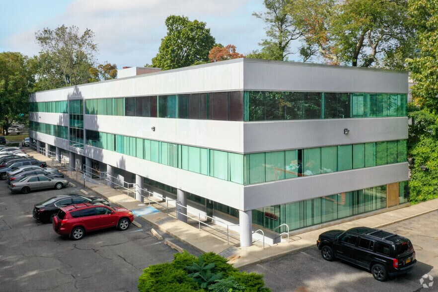 More Photos Of 521 Route 111, Hauppauge Medical For Lease