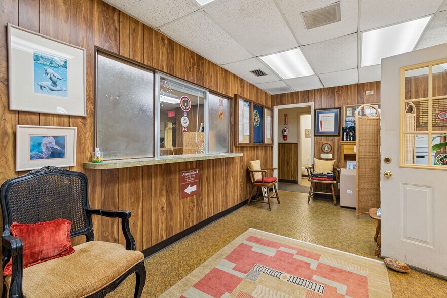 More Photos Of 1401 9th Ave N, Saint Petersburg Medical For Sale