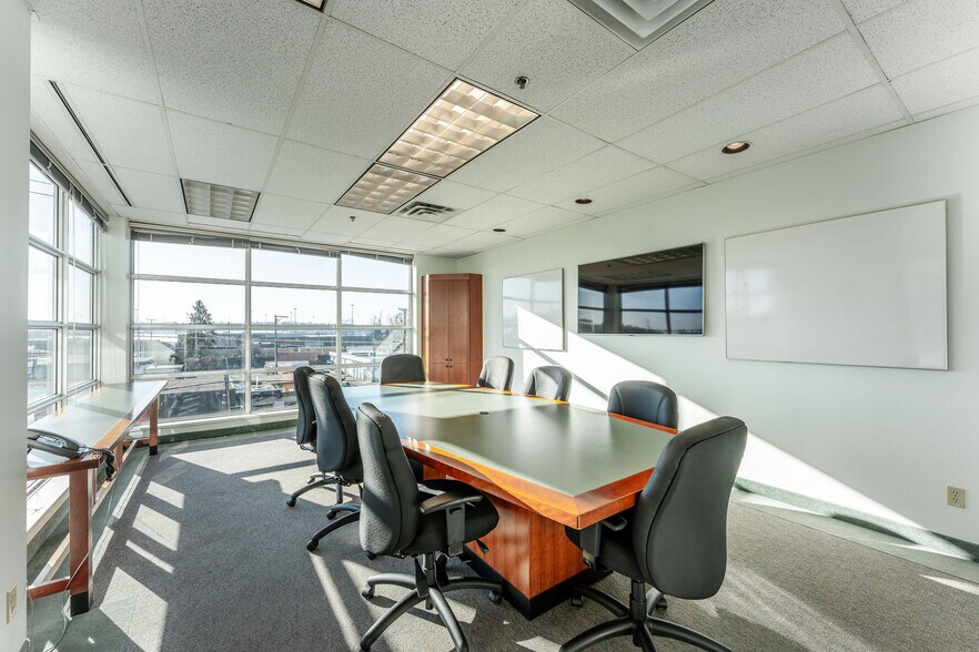 More Photos Of 1460-1488 Main St, North Vancouver District Medical For Sale