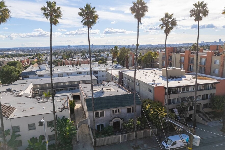 More Photos Of 7360 Hollywood Blvd, Los Angeles Apartments For Sale