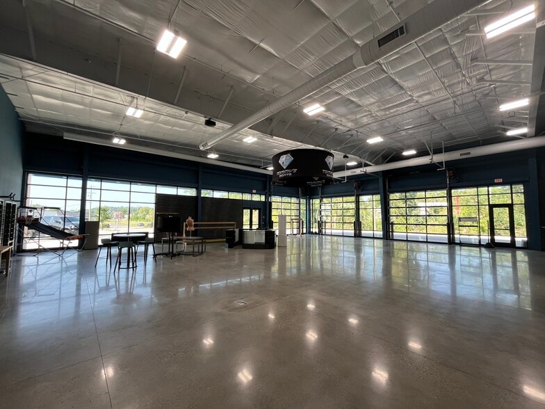 More Photos Of 247 Morrissey Dr NE, Comstock Park Auto Dealership For Sale