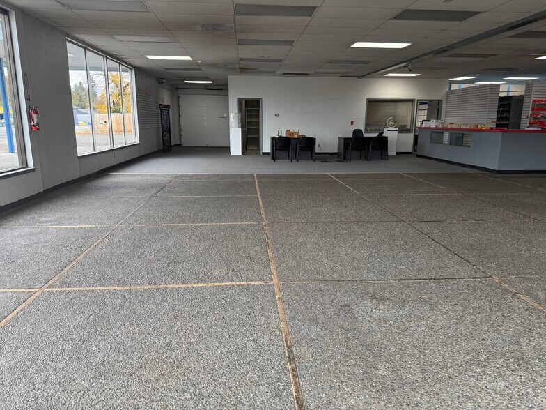 More Photos Of 16002 Pacific Ave S, Spanaway Auto Dealership For Sale