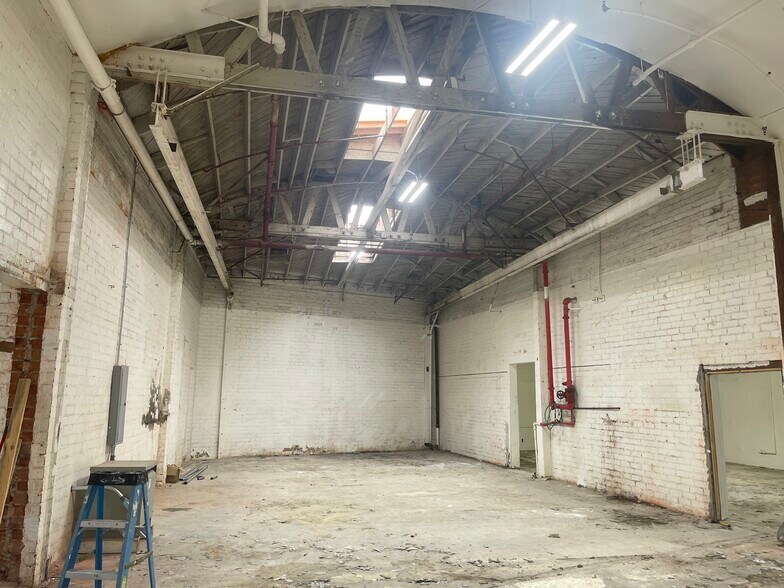 More Photos Of 3431 E 15th St, Los Angeles Manufacturing For Sale