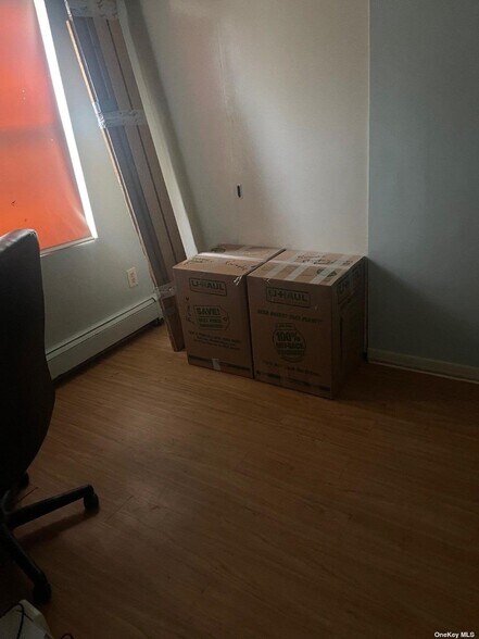 More Photos Of 39 Davis Ave, Inwood Apartments For Sale