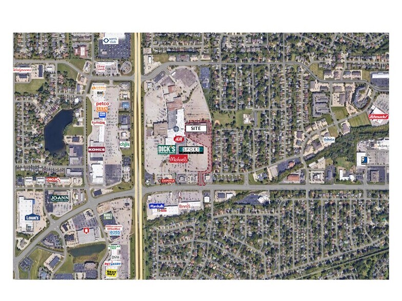 More Photos Of 104 White Oaks Mall, Springfield Department Store For Sale