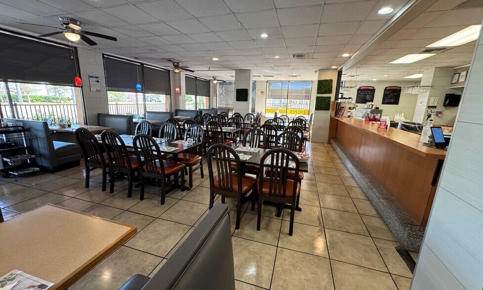 More Photos Of 1700 S Missouri Ave, Clearwater Restaurant For Sale
