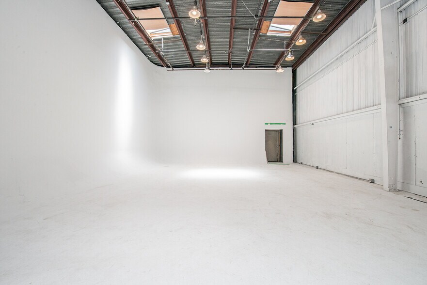 More Photos Of 577 Shotwell St, San Francisco General Retail For Sale
