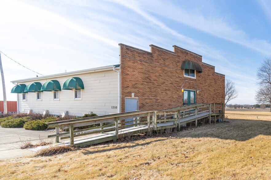 More Photos Of 1310 IL Highway 26, Princeton Specialty For Sale