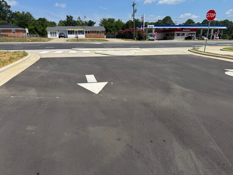 More Photos Of Country Club Dr @ Rosehill Road, Fayetteville Land For Sale