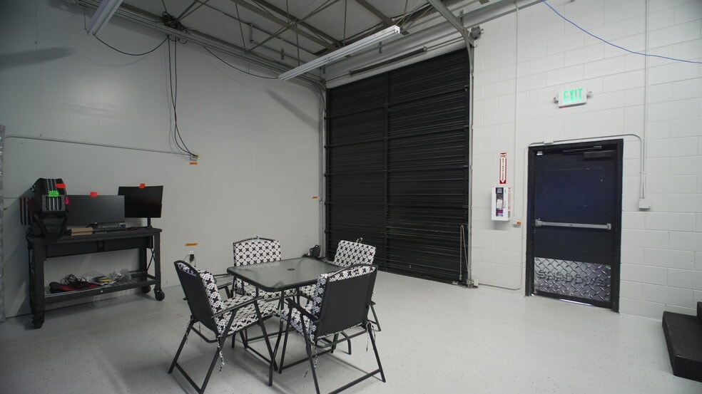 More Photos Of 3555-3559 W Wright St, Boise Light Manufacturing For Lease